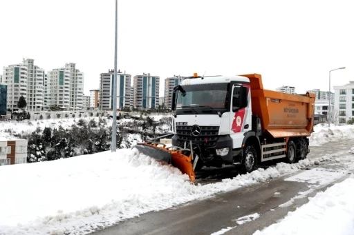 Samsun’da şehirde ve kırsalda karla mücadele çalışması
