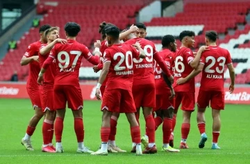 Samsunspor ile Denizlispor 49. randevuya çıkacak
