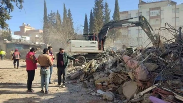 Şanlıurfa Büyükşehir Belediyesi Adıyaman’a desteğini sürdürüyor
