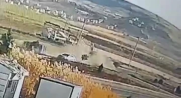 Şanlıurfa’da 2 kişinin yaralandığı kaza anı kamerada
