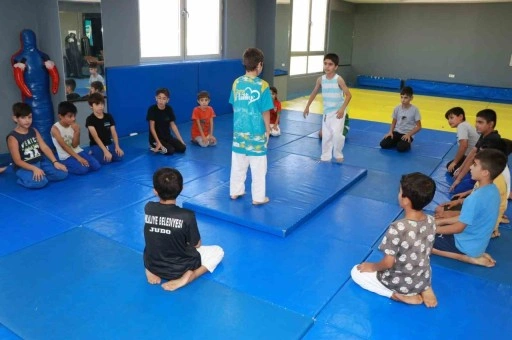 Şanlıurfa’da minikler judo kursu ile gelişimlerine katkı sağlıyor