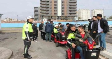 Şanlıurfa’da engelli çocuklar polis eşliğinde araç sürdü