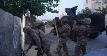 Şanlıurfa’da polis ve jandarmadan zehir tacirlerine darbe