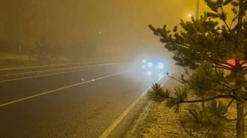 Sarıkamış’ta yoğun sis hayatı olumsuz etkiledi
