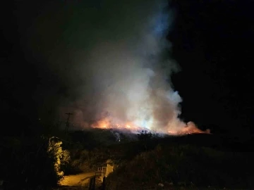 Sarıyer’de korkutan yangın: Geniş alana yayılan yangını söndürme çalışmaları sürüyor
