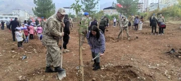 Sason’da 14 bin fidan toprakla buluşturuldu
