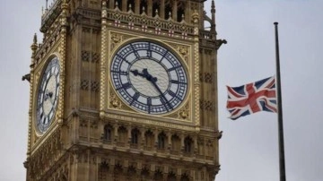 Saygı duruşu sırasında çanları çalmayan Big Ben&rsquo;e soruşturma