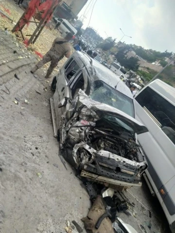 Sebze yüklü kamyon, çok sayıda araca çarptı; 3 ölü, 15 yaralı/ Ek fotoğraflar