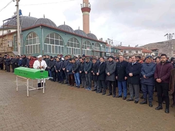 Şehidin genç yaşta vefat eden oğlu toprağa verildi
