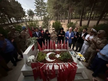 Şehit Başçavuş Ferhat Gedik, İskenderun’da mezarı başında anıldı
