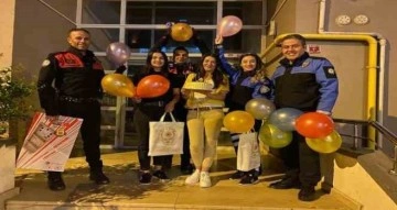 Şehit polisin kızına doğum günü sürprizi