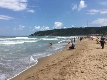 Sel felaketinin yaşandığı Bartın’da 3 plajda denize girmek yasaklandı
