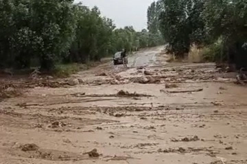 Sel suları İznik Bursa yolunu kapattı