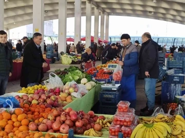 Semt pazarlarında fiyatlar düştü, vatandaş rahat nefes aldı
