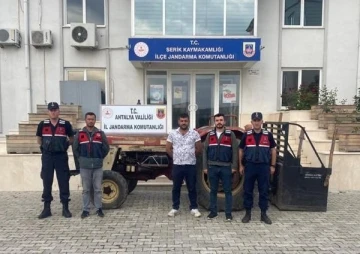 Serik'te çalınan traktör bulundu