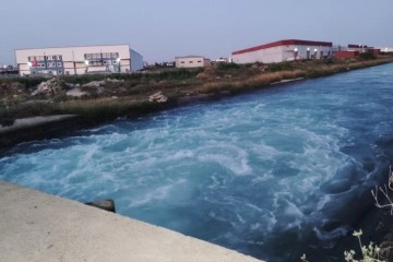 Serinlemek için girdiği sulama kanalında kayboldu