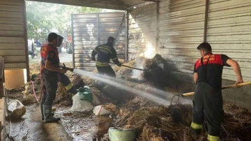 Seydikemer’de samanlık yangını
