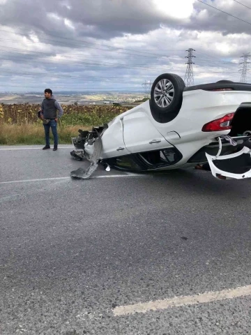 Seyir halindeki otomobilin takla atma anı kamerada
