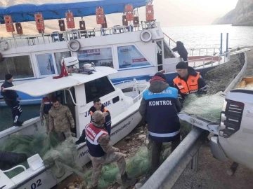 Siirt’te 20 farklı noktada kaçakçılara yönelik operasyon gerçekleştirildi
