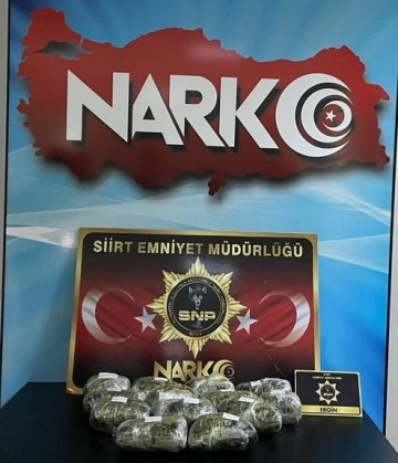 Siirt’te bir araçta 6 kilo 738 gram eroin ele geçirildi
