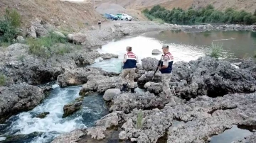 Siirt’te jandarma kaçak avcılara göz açtırmıyor
