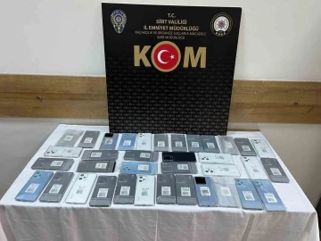 Siirt’te piyasa değeri 450 bin TL olan gümrük kaçağı cep telefonu ele geçirildi
