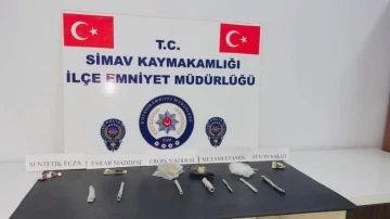 Simav’da uyuşturucuyla yakalanan 3 kişi tutuklandı
