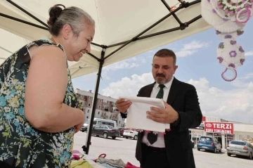 Sincan Belediye Başkanı Murat Ercan, &quot;Hanımlar El Emeği Pazarı&quot;nı ziyaret etti
