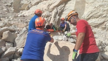 Sınırda taş ocağına düşen kaçak göçmeni AFAD kurtardı