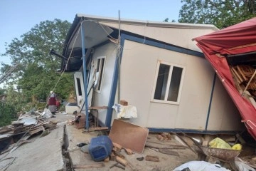 Sinop'ta heyelan sonrası evde büyük çapta maddi hasar oluştu