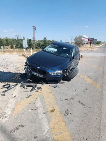 Sırbistan uyruklu biri bebek 2 kişi kazada yaralandı
