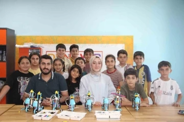 Şırnak’ta ilk defe açılan Deneyap atölyesi yaz okulunda robotik kodlama eğitimleri verecek
