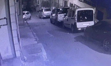 Şişli’de nefes kesen kovalamaca kamerada: Polis suçluları silah çekip metrelerce kovaladı
