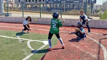 Softbol Türkiye Birinciliği müsabakaları sona erdi
