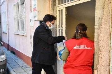 Söke Belediyesi ihtiyaç sahiplerine desteğini sürdürüyor
