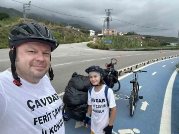 Sökeli eğitimci, oğluyla Ege’den Hatay’a bisikletle yardım köprüsü kurdu
