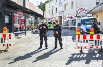 Solingen’deki bıçaklı saldırı soruşturmasında 15 yaşındaki şüpheliye gözaltı
