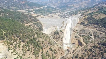 Sorgun Barajı su tutmaya başladı
