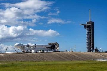 SpaceX’in Falcon Heavy roketi 2019’dan bu yana ilk kez uzaya fırlatıldı
