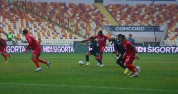 Spor Toto Süper Lig: DG Sivasspor: 0 - Adana Demirspor: 1 (İlk yarı)