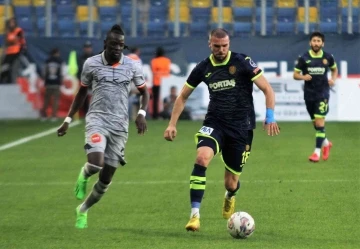 Spor Toto Süper Lig: MKE Ankaragücü: 0 - M. Başakşehir: 1 (İlk yarı)
