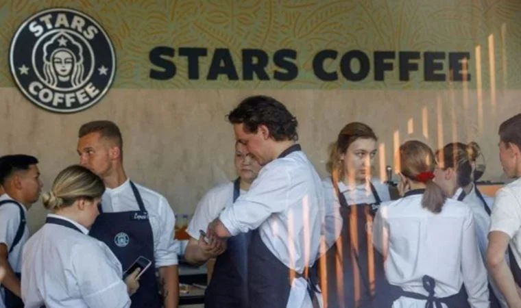 Starbucks Rusya'da &quot;Stars Coffee&quot; ismiyle yeniden açıldı: Logoda dikkat çeken değişiklik