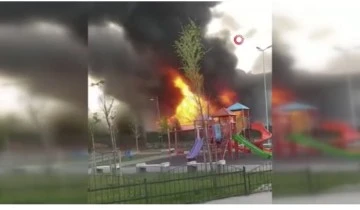  Sultanbeyli’de mobilya fabrikasındaki yangın kontrol altına alındı