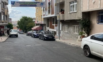 Sultangazi sokaklarında asfalt mesaisi
