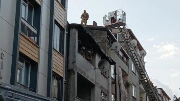 Sultangazi'de korkutan yangın! İtfaiyeden müdahale