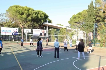 Sultangazili Kız Öğrenciler Gençlik Kampı’nda
