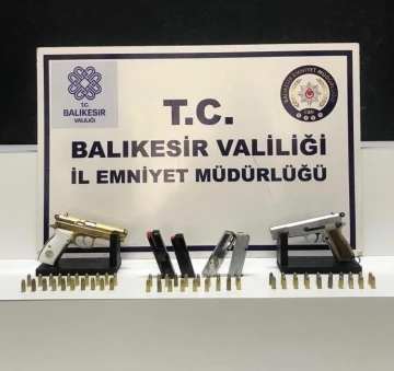 Şüpheli kişiden 2 tabanca çıktı
