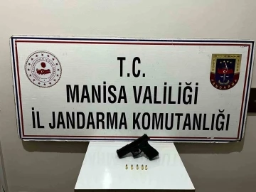 Şüpheli şahıstan tabanca çıktı
