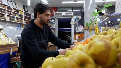 Suriyeli eski asker manavını bırakarak ülkesine dönmeye hazırlanıyor