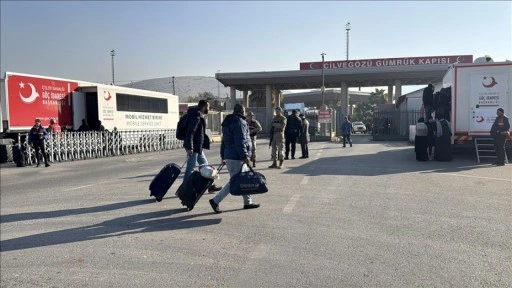 Suriyelilerin Hatay ve Kilis'teki sınır kapılarından ülkelerine dönüşü sürüyor